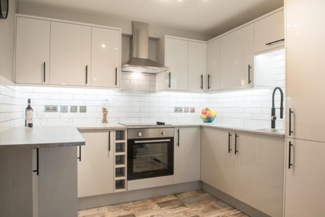 Finchley Contemporary 2 Bed Apartment + Parking 헨던 외부 사진