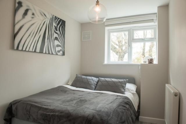 Finchley Contemporary 2 Bed Apartment + Parking 헨던 외부 사진