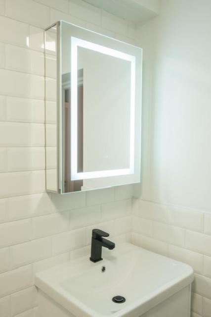 Finchley Contemporary 2 Bed Apartment + Parking 헨던 외부 사진